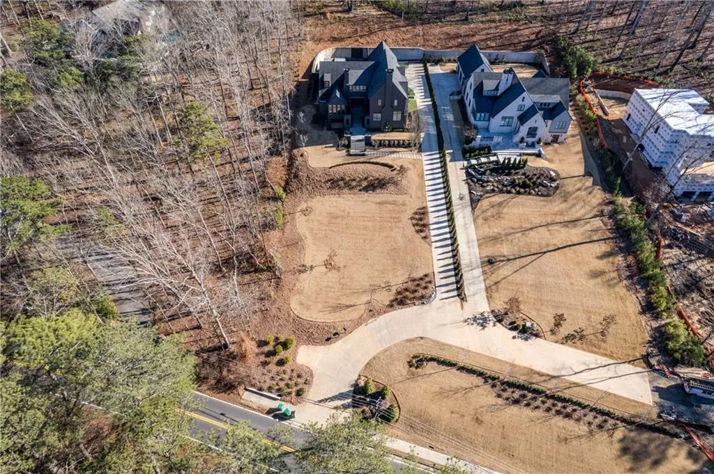 1875 Spalding Drive, Sandy Springs, Georgia 30350, 6 Bedrooms Bedrooms, ,6 BathroomsBathrooms,Residential,Sold,1875 Spalding Drive,7176870