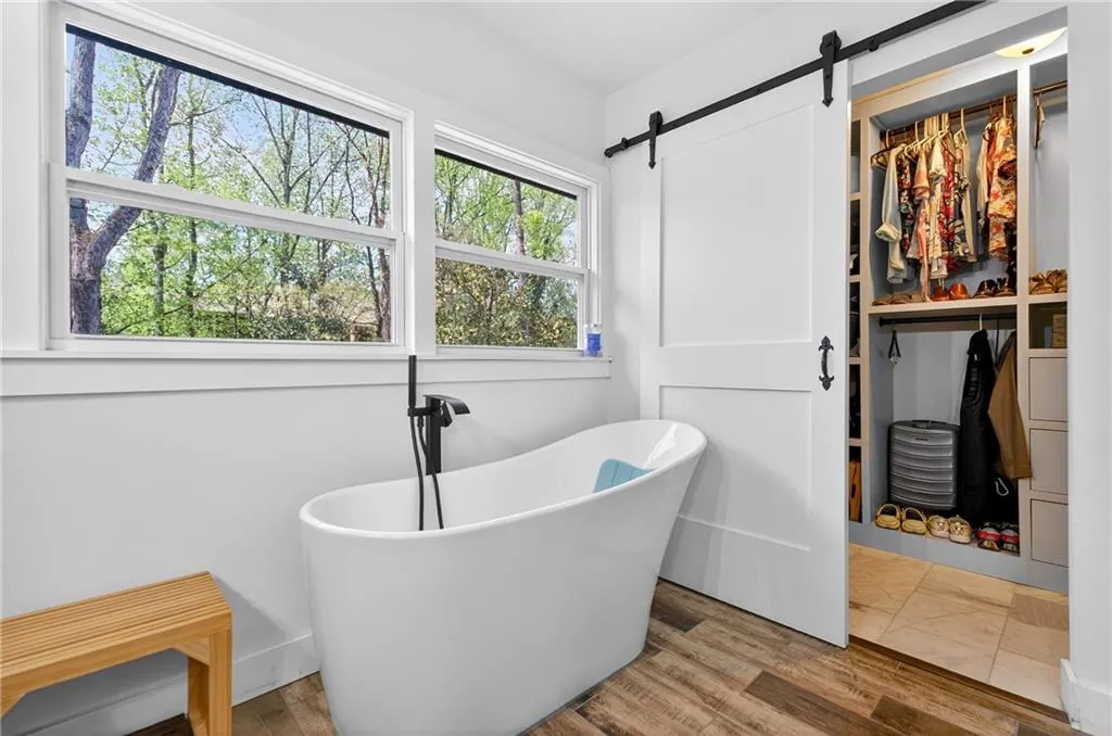 5500 Sherrell Drive, Atlanta, Georgia 30342, 3 Bedrooms Bedrooms, ,2 BathroomsBathrooms,Residential,For Sale,5500 Sherrell Drive,7765097