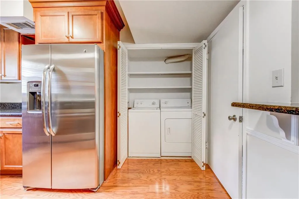 5400 Roswell Road Ne Unit N7, Sandy Springs, Georgia 30342, 2 Bedrooms Bedrooms, ,2 BathroomsBathrooms,Residential,Sold,5400 Roswell Road Ne Unit N7,6036706