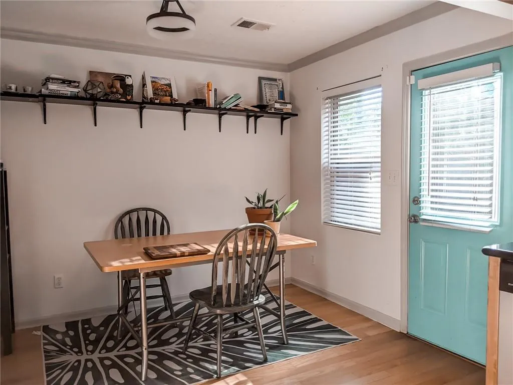 255 Winding River Drive Unit C, Sandy Springs, Georgia 30350, 2 Bedrooms Bedrooms, ,1 BathroomBathrooms,Residential,Sold,255 Winding River Drive Unit C,7010355