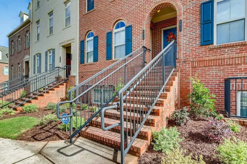 6412 Paulson Place, Sandy Springs, Georgia 30328, 3 Bedrooms Bedrooms, ,3 BathroomsBathrooms,Residential,Sold,6412 Paulson Place,6796989