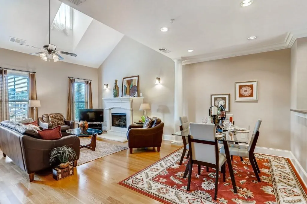 6412 Paulson Place, Sandy Springs, Georgia 30328, 3 Bedrooms Bedrooms, ,3 BathroomsBathrooms,Residential,Sold,6412 Paulson Place,6796989