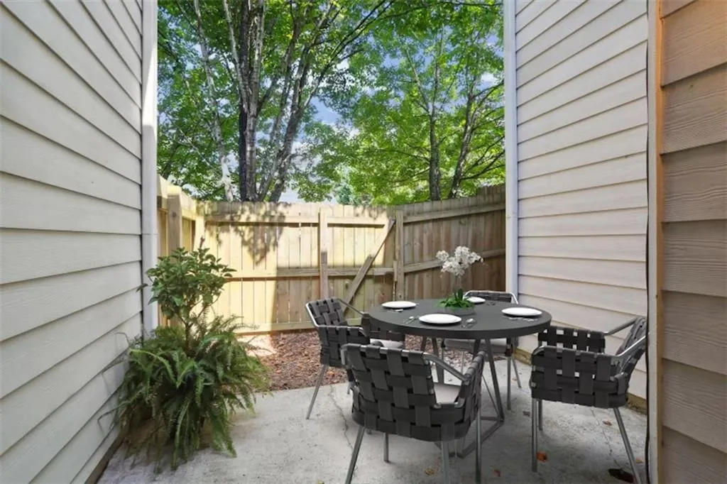 517 Granite Ridge Place, Sandy Springs, Georgia 30350, 2 Bedrooms Bedrooms, ,1 BathroomBathrooms,Residential,Sold,517 Granite Ridge Place,7257623