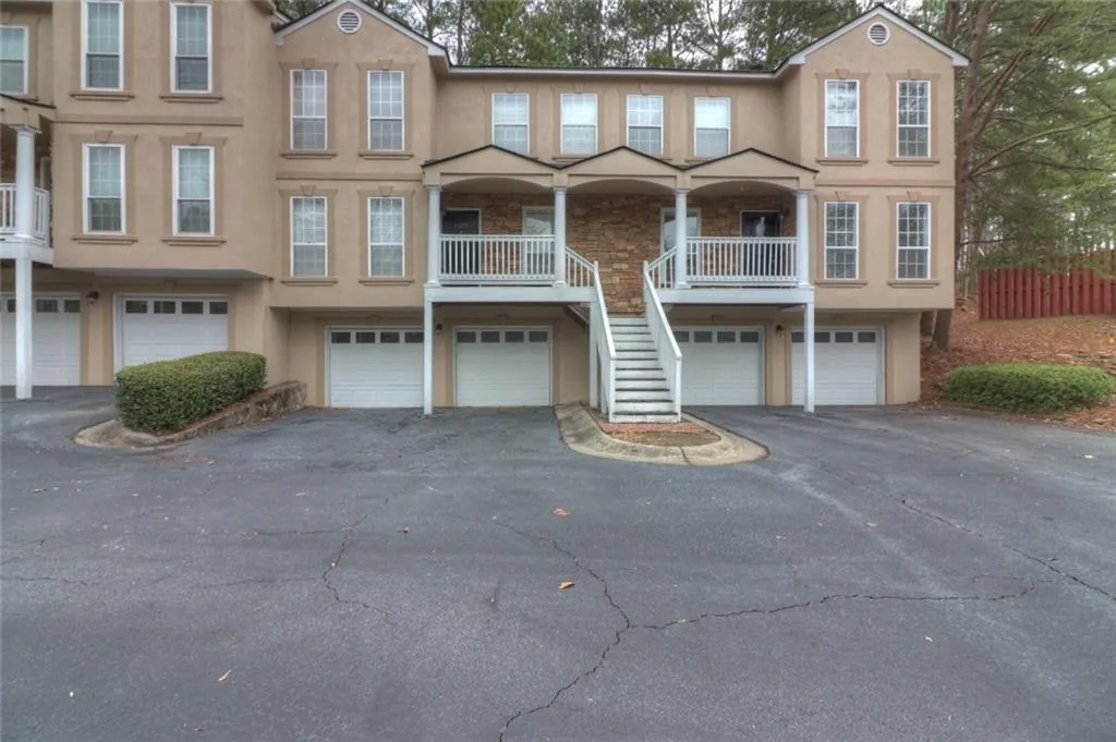 1503 Masons Creek Circle, Sandy Springs, Georgia 30350, 3 Bedrooms Bedrooms, ,2 BathroomsBathrooms,Residential,Sold,1503 Masons Creek Circle,6538047