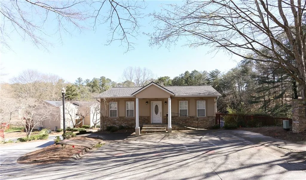 1503 Masons Creek Circle, Sandy Springs, Georgia 30350, 3 Bedrooms Bedrooms, ,2 BathroomsBathrooms,Residential,Sold,1503 Masons Creek Circle,6538047