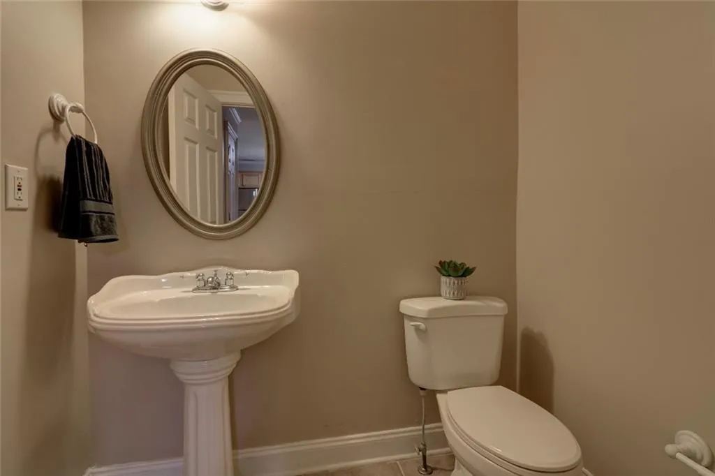 1503 Masons Creek Circle, Sandy Springs, Georgia 30350, 3 Bedrooms Bedrooms, ,2 BathroomsBathrooms,Residential,Sold,1503 Masons Creek Circle,6538047