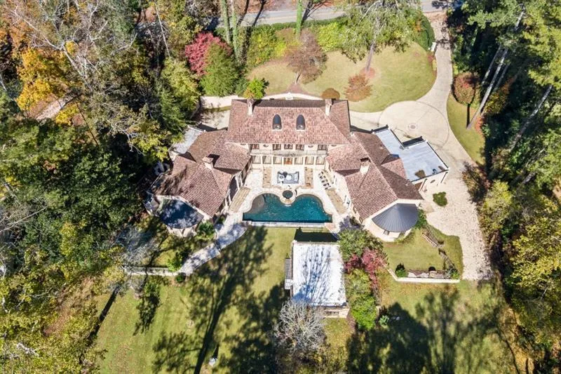 876 Crest Valley Drive Nw, Atlanta, Georgia 30327, 5 Bedrooms Bedrooms, ,5 BathroomsBathrooms,Residential,Sold,876 Crest Valley Drive Nw,6717364