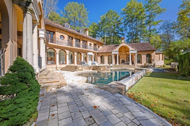 876 Crest Valley Drive Nw, Atlanta, Georgia 30327, 5 Bedrooms Bedrooms, ,5 BathroomsBathrooms,Residential,Sold,876 Crest Valley Drive Nw,6717364