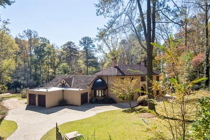 876 Crest Valley Drive Nw, Atlanta, Georgia 30327, 5 Bedrooms Bedrooms, ,5 BathroomsBathrooms,Residential,Sold,876 Crest Valley Drive Nw,6717364