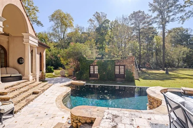 876 Crest Valley Drive Nw, Atlanta, Georgia 30327, 5 Bedrooms Bedrooms, ,5 BathroomsBathrooms,Residential,Sold,876 Crest Valley Drive Nw,6717364