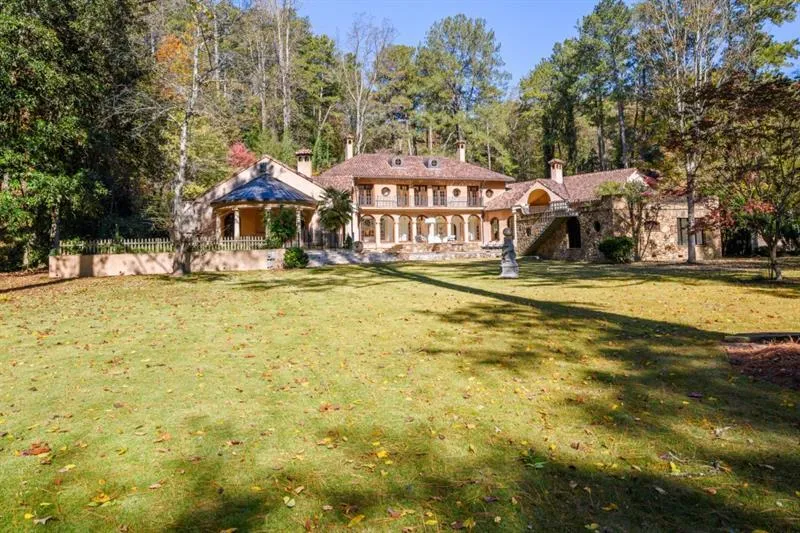 876 Crest Valley Drive Nw, Atlanta, Georgia 30327, 5 Bedrooms Bedrooms, ,5 BathroomsBathrooms,Residential,Sold,876 Crest Valley Drive Nw,6717364