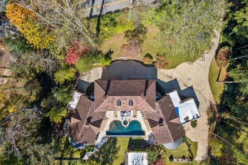 876 Crest Valley Drive Nw, Atlanta, Georgia 30327, 5 Bedrooms Bedrooms, ,5 BathroomsBathrooms,Residential,Sold,876 Crest Valley Drive Nw,6717364