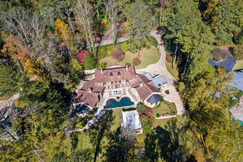 876 Crest Valley Drive Nw, Atlanta, Georgia 30327, 5 Bedrooms Bedrooms, ,5 BathroomsBathrooms,Residential,Sold,876 Crest Valley Drive Nw,6717364