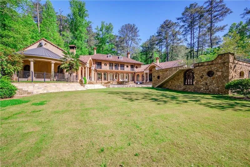 876 Crest Valley Drive Nw, Atlanta, Georgia 30327, 5 Bedrooms Bedrooms, ,5 BathroomsBathrooms,Residential,Sold,876 Crest Valley Drive Nw,6717364