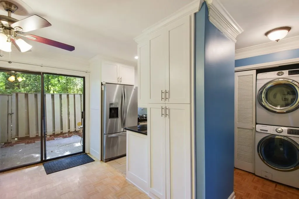 15 Arpege Way, Atlanta, Georgia 30327, 2 Bedrooms Bedrooms, ,2 BathroomsBathrooms,Residential,Sold,15 Arpege Way,5854594
