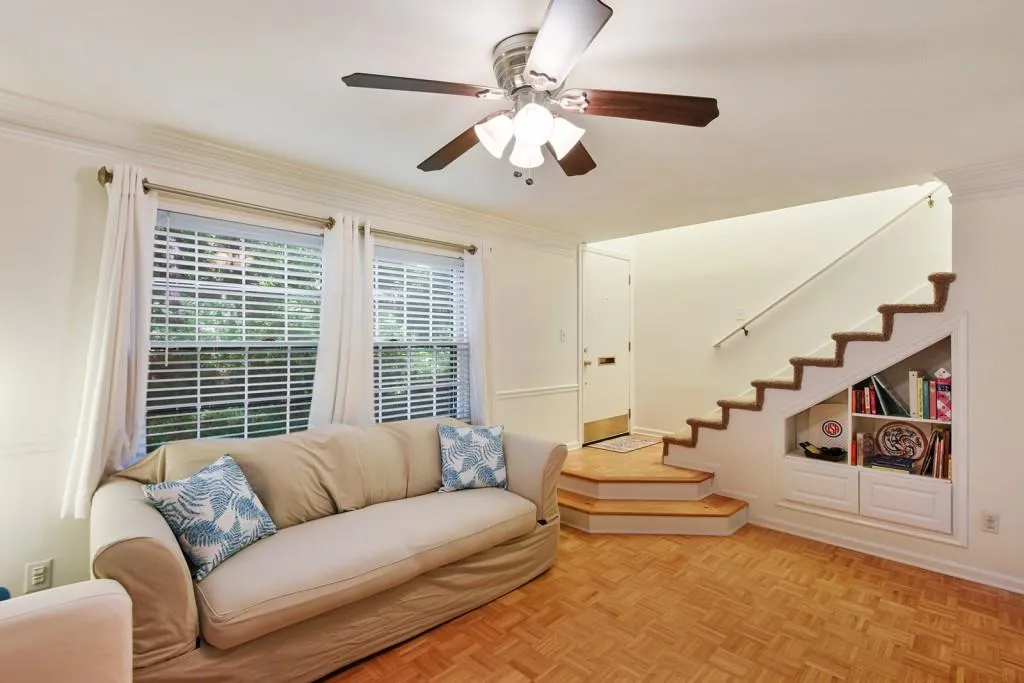 15 Arpege Way, Atlanta, Georgia 30327, 2 Bedrooms Bedrooms, ,2 BathroomsBathrooms,Residential,Sold,15 Arpege Way,5854594