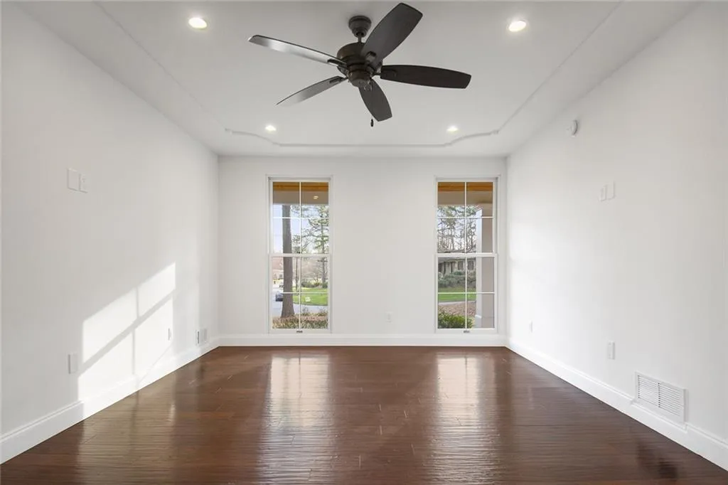 300 Hunters Trace Circle, Sandy Springs, Georgia 30328, 5 Bedrooms Bedrooms, ,5 BathroomsBathrooms,Residential,Sold,300 Hunters Trace Circle,6693705