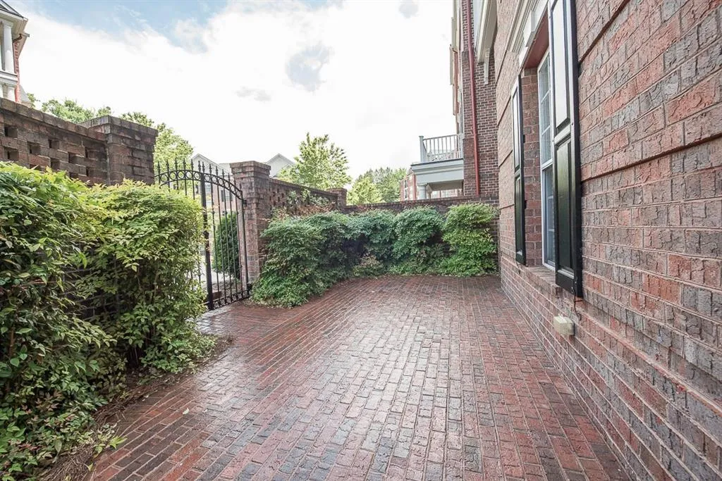 4810 Ivy Ridge Drive Unit 101, Atlanta, Georgia 30339, 2 Bedrooms Bedrooms, ,2 BathroomsBathrooms,Residential,Sold,4810 Ivy Ridge Drive Unit 101,6016667