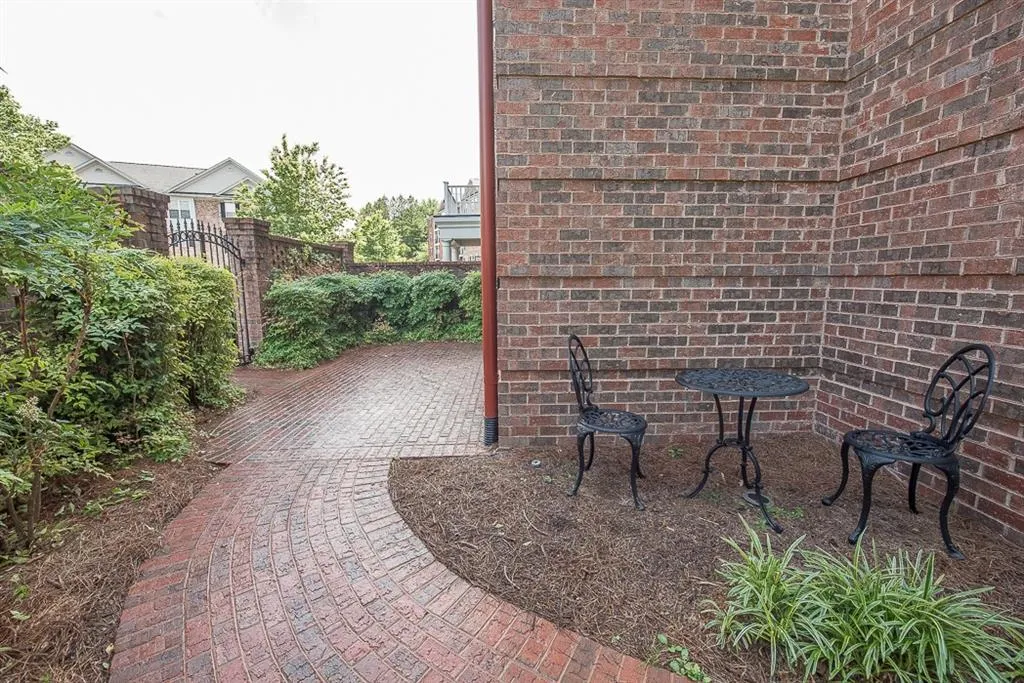 4810 Ivy Ridge Drive Unit 101, Atlanta, Georgia 30339, 2 Bedrooms Bedrooms, ,2 BathroomsBathrooms,Residential,Sold,4810 Ivy Ridge Drive Unit 101,6016667