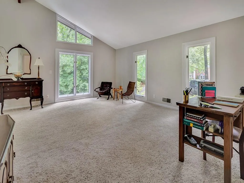 7770 Jett Ferry Road, Sandy Springs, Georgia 30350, 4 Bedrooms Bedrooms, ,3 BathroomsBathrooms,Residential,Sold,7770 Jett Ferry Road,6894356