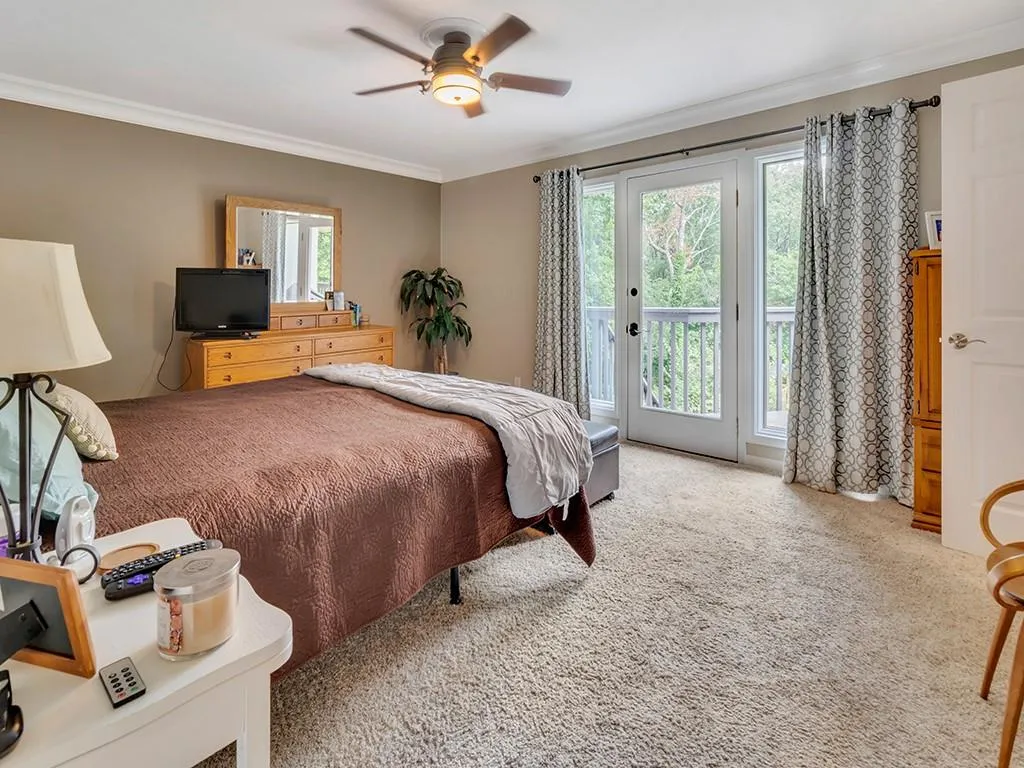 7770 Jett Ferry Road, Sandy Springs, Georgia 30350, 4 Bedrooms Bedrooms, ,3 BathroomsBathrooms,Residential,Sold,7770 Jett Ferry Road,6894356