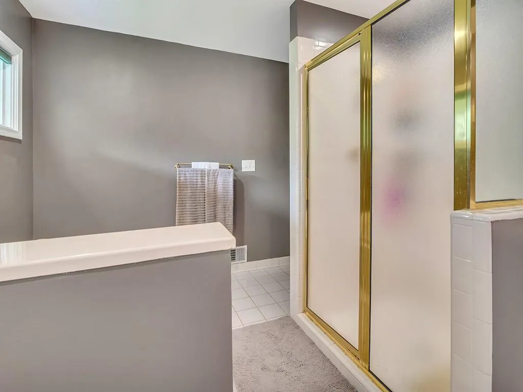 7770 Jett Ferry Road, Sandy Springs, Georgia 30350, 4 Bedrooms Bedrooms, ,3 BathroomsBathrooms,Residential,Sold,7770 Jett Ferry Road,6894356