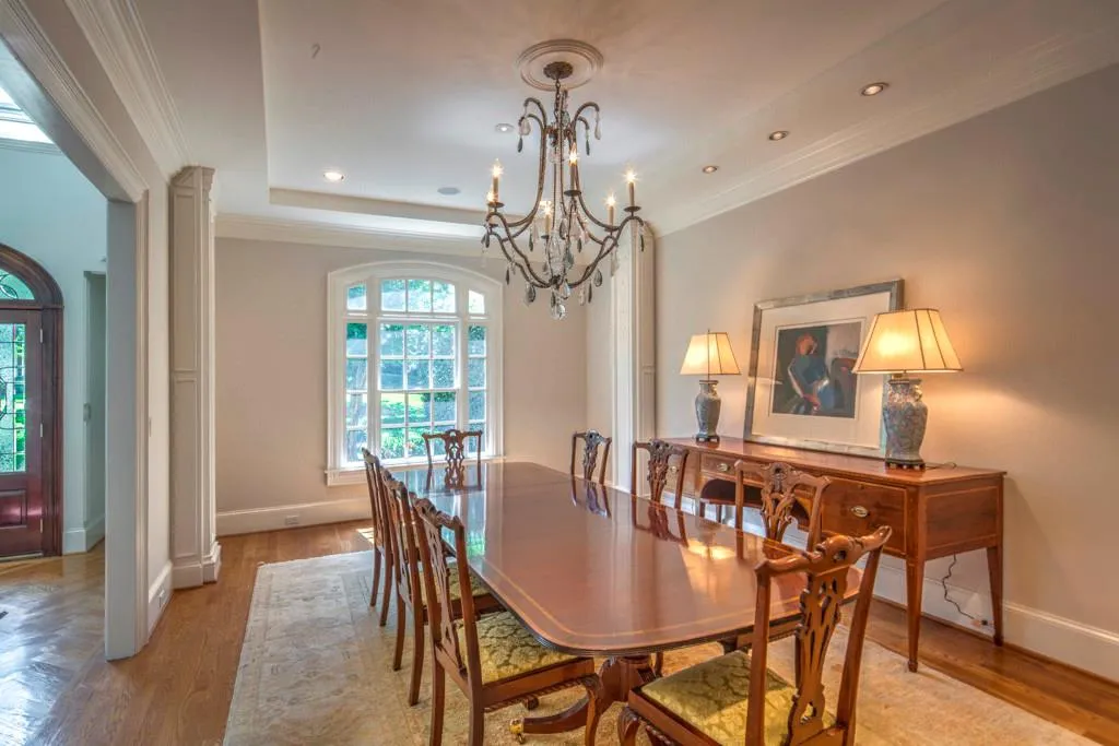 4960 Powers Ferry Road, Atlanta, Georgia 30327, 4 Bedrooms Bedrooms, ,4 BathroomsBathrooms,Residential,Sold,4960 Powers Ferry Road,5703136