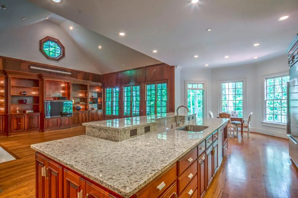 4960 Powers Ferry Road, Atlanta, Georgia 30327, 4 Bedrooms Bedrooms, ,4 BathroomsBathrooms,Residential,Sold,4960 Powers Ferry Road,5703136