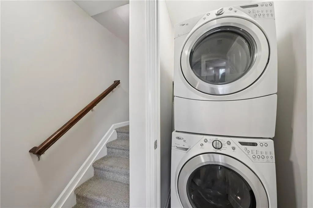 215 Semel Drive Nw Unit 452, Atlanta, Georgia 30309, 2 Bedrooms Bedrooms, ,2 BathroomsBathrooms,Residential,For Sale,215 Semel Drive Nw Unit 452,7671731