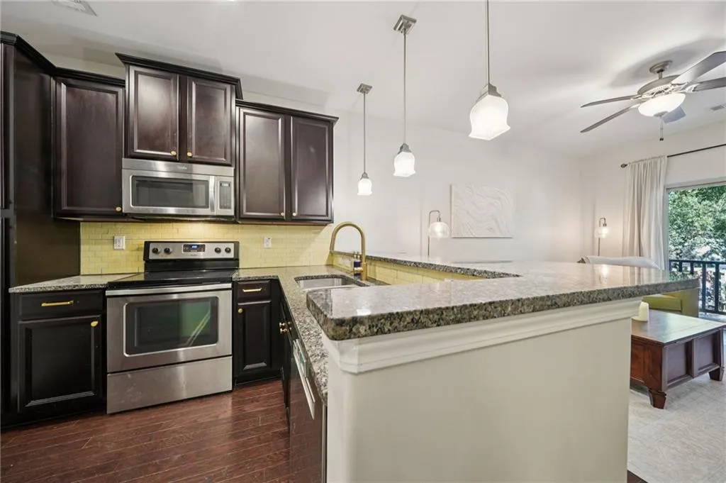 215 Semel Drive Nw Unit 452, Atlanta, Georgia 30309, 2 Bedrooms Bedrooms, ,2 BathroomsBathrooms,Residential,For Sale,215 Semel Drive Nw Unit 452,7671731