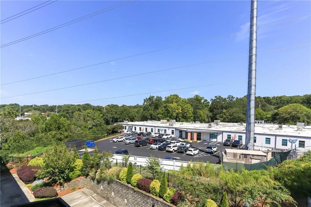 560 Dutch Valley Road Ne Unit 2403, Atlanta, Georgia 30324, 1 Bedroom Bedrooms, ,1 BathroomBathrooms,Residential,For Sale,560 Dutch Valley Road Ne Unit 2403,7647550