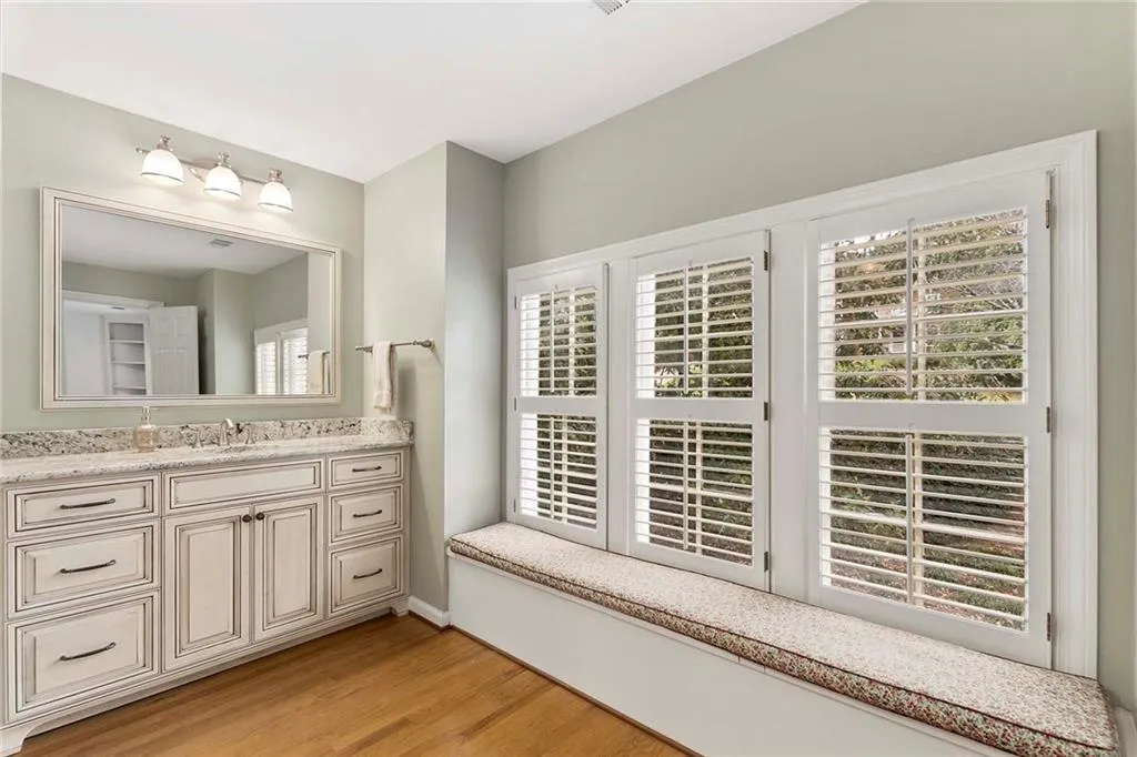 7845 N Spalding Lake Drive, Sandy Springs, Georgia 30350, 6 Bedrooms Bedrooms, ,4 BathroomsBathrooms,Residential,Sold,7845 N Spalding Lake Drive,6956028