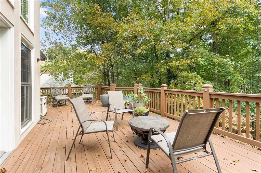 7845 N Spalding Lake Drive, Sandy Springs, Georgia 30350, 6 Bedrooms Bedrooms, ,4 BathroomsBathrooms,Residential,Sold,7845 N Spalding Lake Drive,6956028