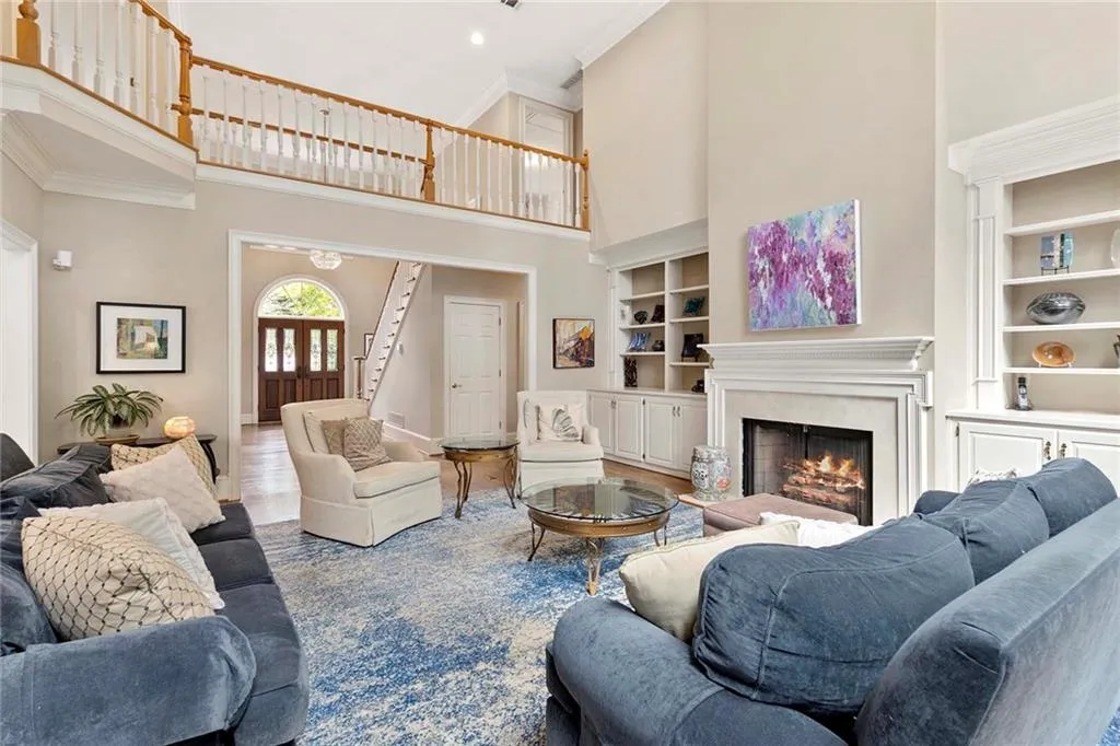 7845 N Spalding Lake Drive, Sandy Springs, Georgia 30350, 6 Bedrooms Bedrooms, ,4 BathroomsBathrooms,Residential,Sold,7845 N Spalding Lake Drive,6956028