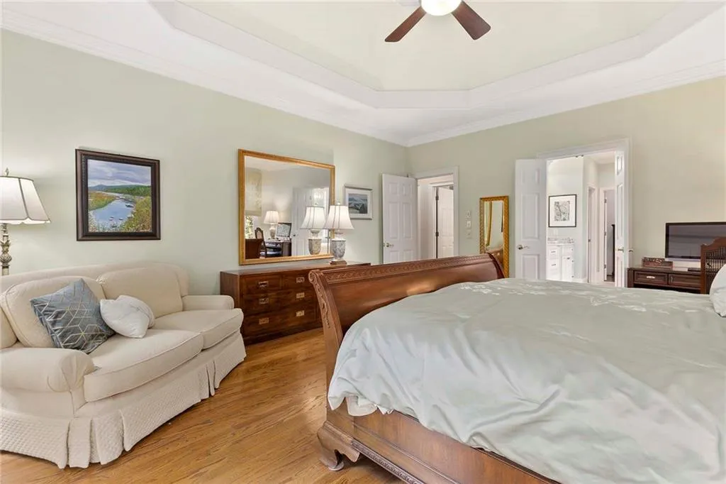 7845 N Spalding Lake Drive, Sandy Springs, Georgia 30350, 6 Bedrooms Bedrooms, ,4 BathroomsBathrooms,Residential,Sold,7845 N Spalding Lake Drive,6956028