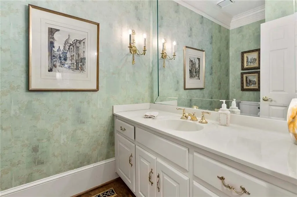 7845 N Spalding Lake Drive, Sandy Springs, Georgia 30350, 6 Bedrooms Bedrooms, ,4 BathroomsBathrooms,Residential,Sold,7845 N Spalding Lake Drive,6956028