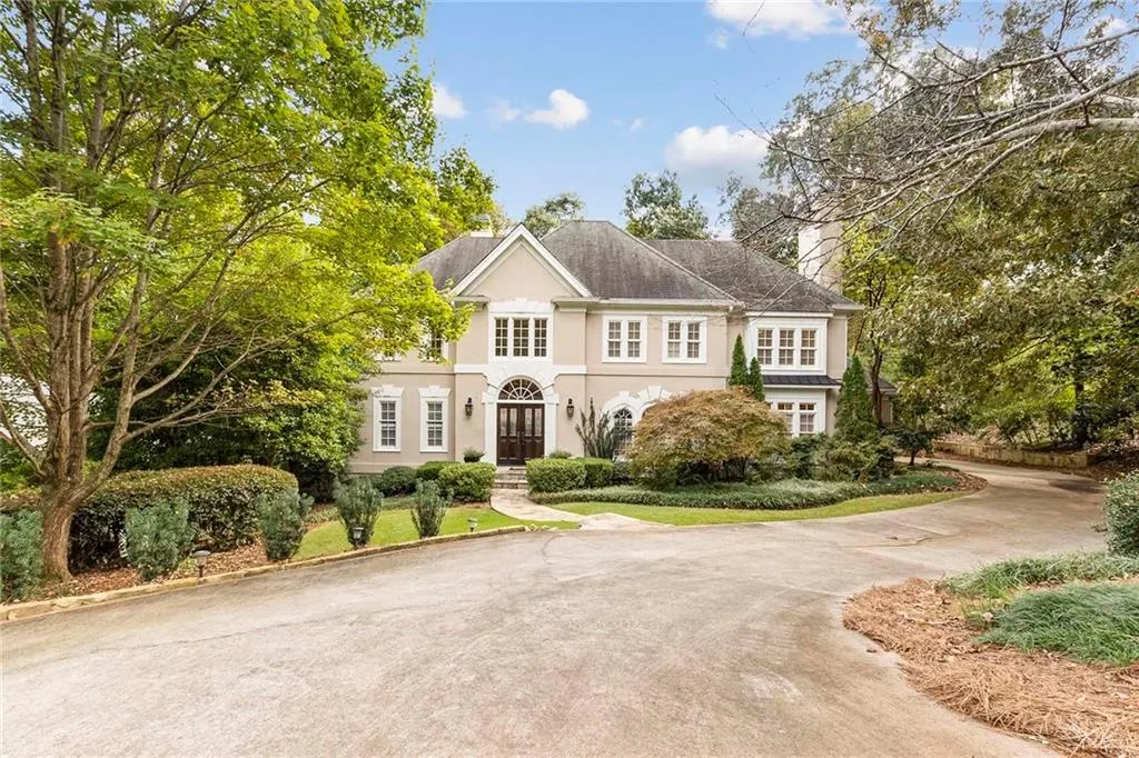 7845 N Spalding Lake Drive, Sandy Springs, Georgia 30350, 6 Bedrooms Bedrooms, ,4 BathroomsBathrooms,Residential,Sold,7845 N Spalding Lake Drive,6956028