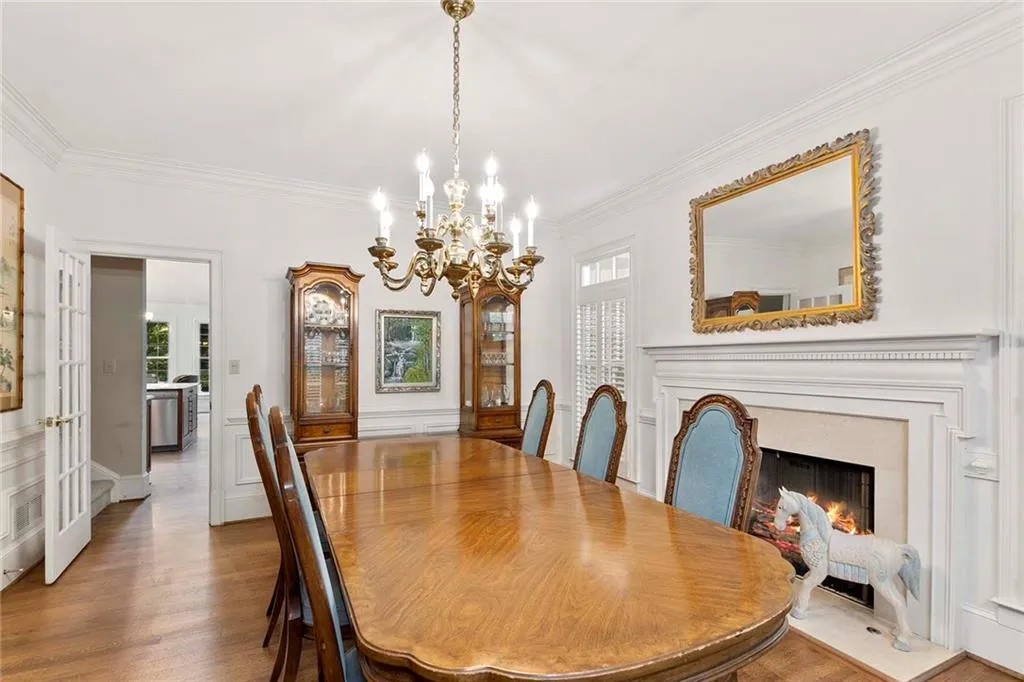 7845 N Spalding Lake Drive, Sandy Springs, Georgia 30350, 6 Bedrooms Bedrooms, ,4 BathroomsBathrooms,Residential,Sold,7845 N Spalding Lake Drive,6956028