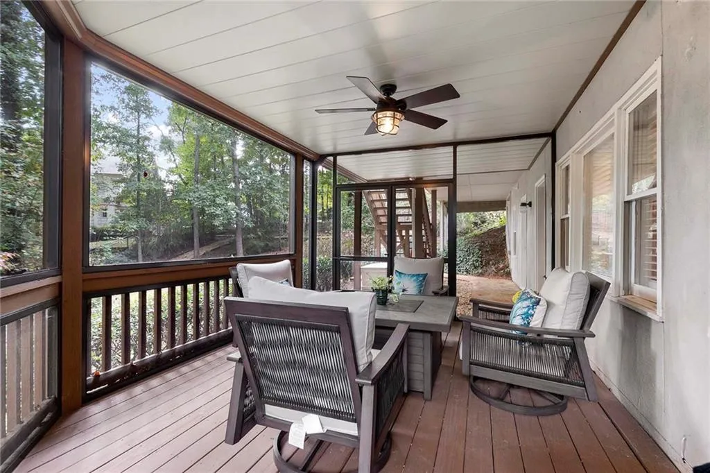 7845 N Spalding Lake Drive, Sandy Springs, Georgia 30350, 6 Bedrooms Bedrooms, ,4 BathroomsBathrooms,Residential,Sold,7845 N Spalding Lake Drive,6956028