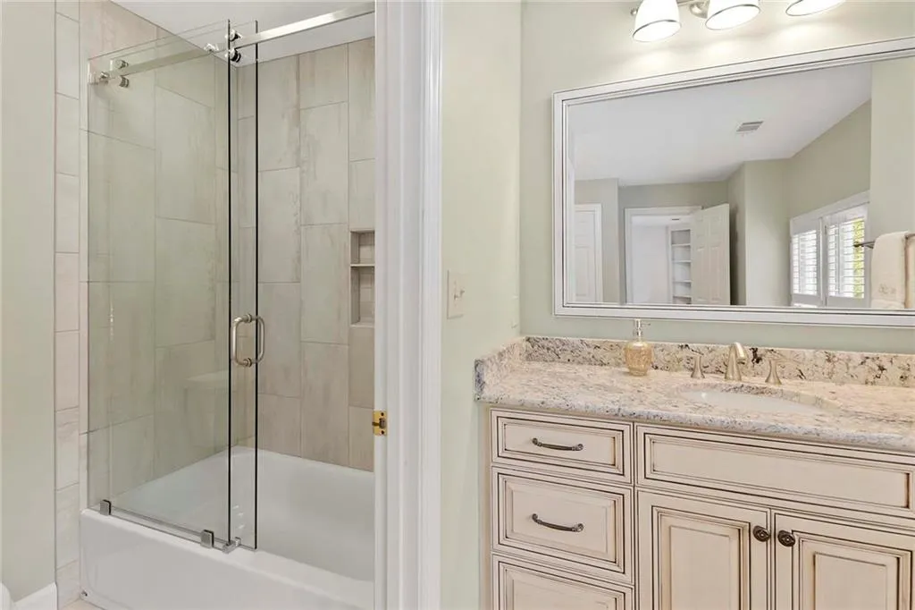 7845 N Spalding Lake Drive, Sandy Springs, Georgia 30350, 6 Bedrooms Bedrooms, ,4 BathroomsBathrooms,Residential,Sold,7845 N Spalding Lake Drive,6956028