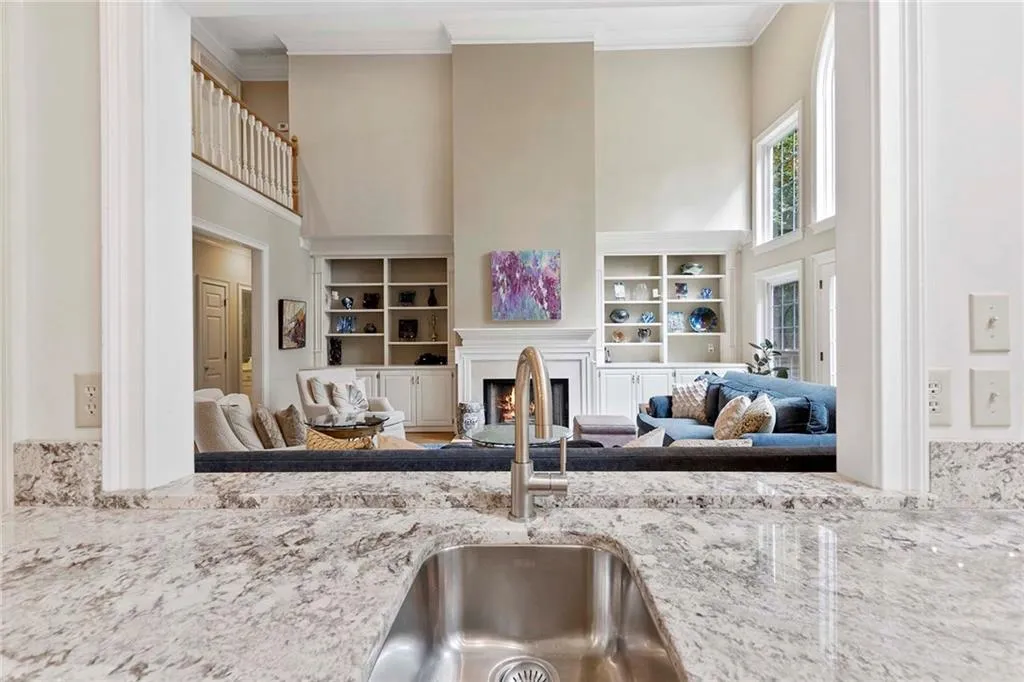 7845 N Spalding Lake Drive, Sandy Springs, Georgia 30350, 6 Bedrooms Bedrooms, ,4 BathroomsBathrooms,Residential,Sold,7845 N Spalding Lake Drive,6956028