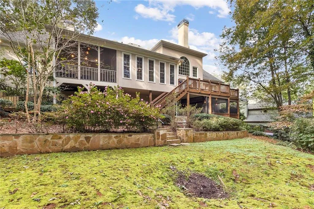 7845 N Spalding Lake Drive, Sandy Springs, Georgia 30350, 6 Bedrooms Bedrooms, ,4 BathroomsBathrooms,Residential,Sold,7845 N Spalding Lake Drive,6956028