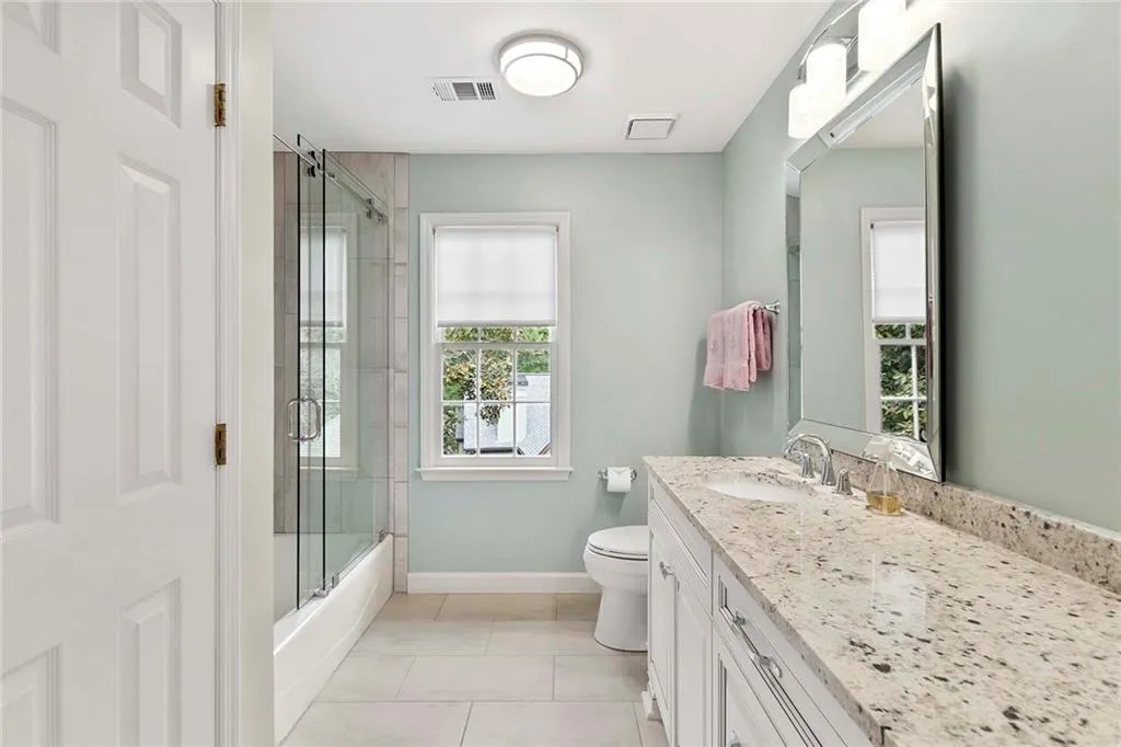 7845 N Spalding Lake Drive, Sandy Springs, Georgia 30350, 6 Bedrooms Bedrooms, ,4 BathroomsBathrooms,Residential,Sold,7845 N Spalding Lake Drive,6956028