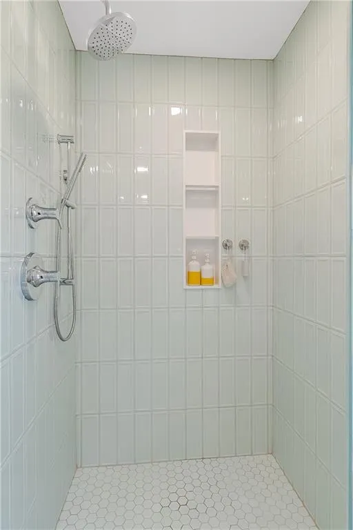 7155 Roswell Road Unit 16, Atlanta, Georgia 30328, 3 Bedrooms Bedrooms, ,3 BathroomsBathrooms,Residential,Sold,7155 Roswell Road Unit 16,7730140