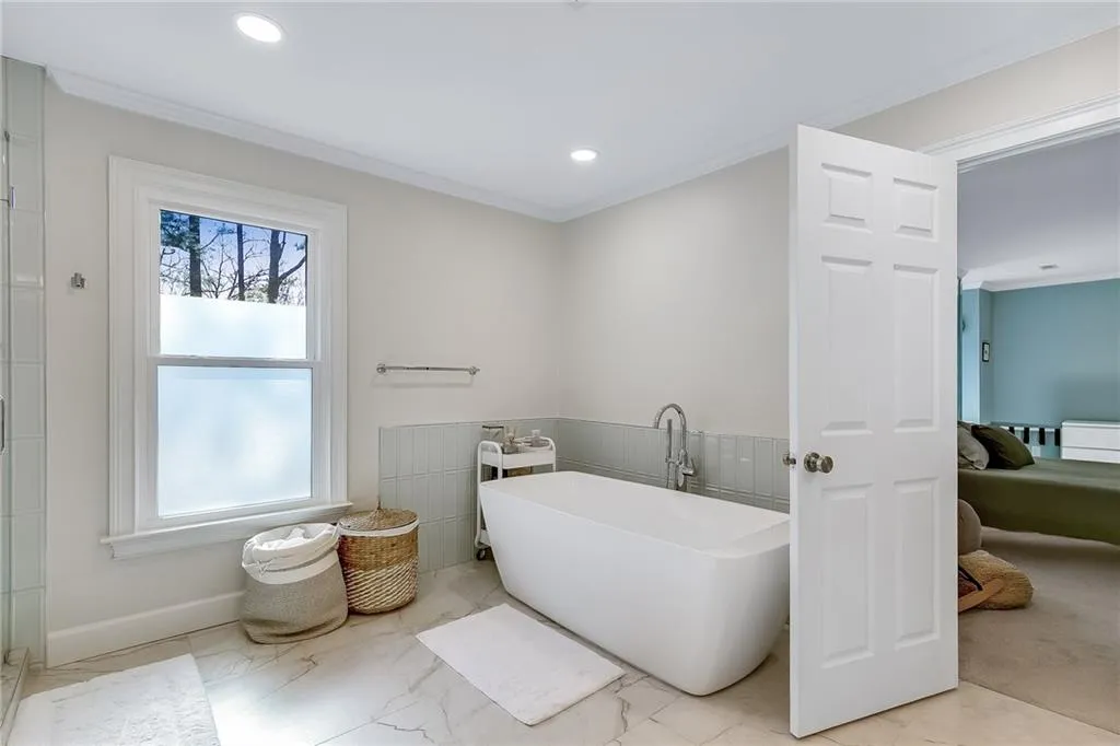 7155 Roswell Road Unit 16, Atlanta, Georgia 30328, 3 Bedrooms Bedrooms, ,3 BathroomsBathrooms,Residential,Sold,7155 Roswell Road Unit 16,7730140