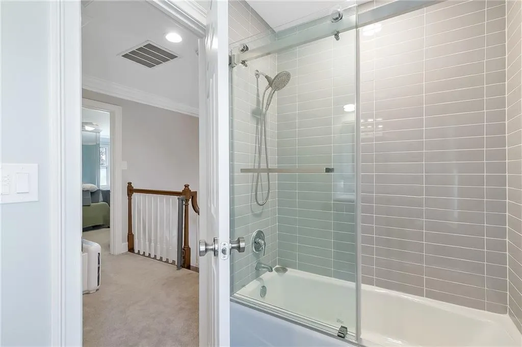 7155 Roswell Road Unit 16, Atlanta, Georgia 30328, 3 Bedrooms Bedrooms, ,3 BathroomsBathrooms,Residential,Sold,7155 Roswell Road Unit 16,7730140