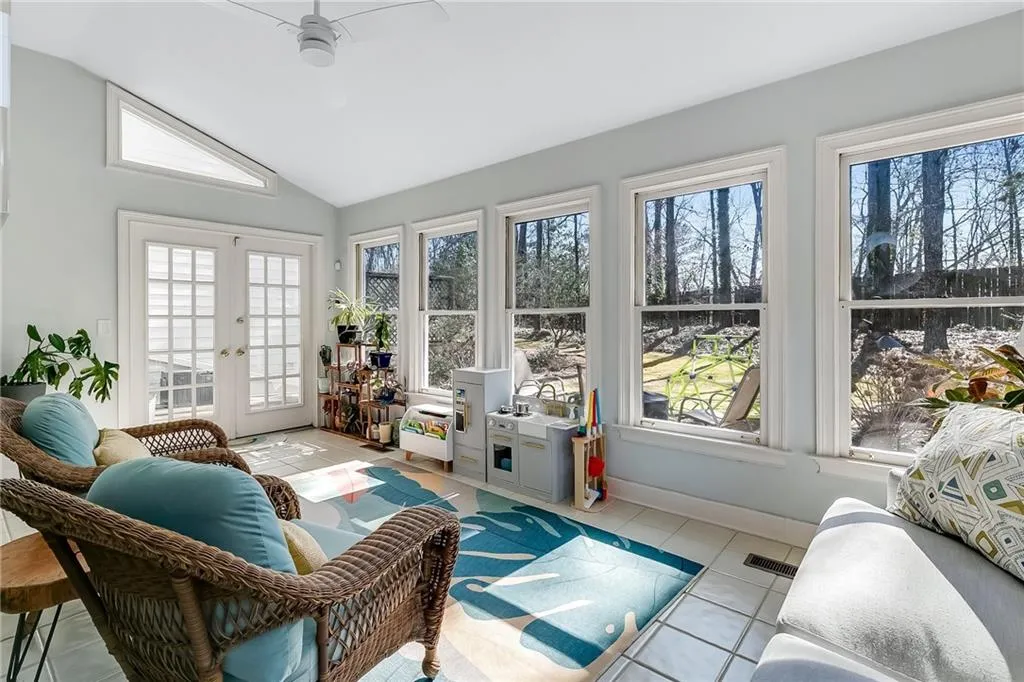 7155 Roswell Road Unit 16, Atlanta, Georgia 30328, 3 Bedrooms Bedrooms, ,3 BathroomsBathrooms,Residential,Sold,7155 Roswell Road Unit 16,7730140