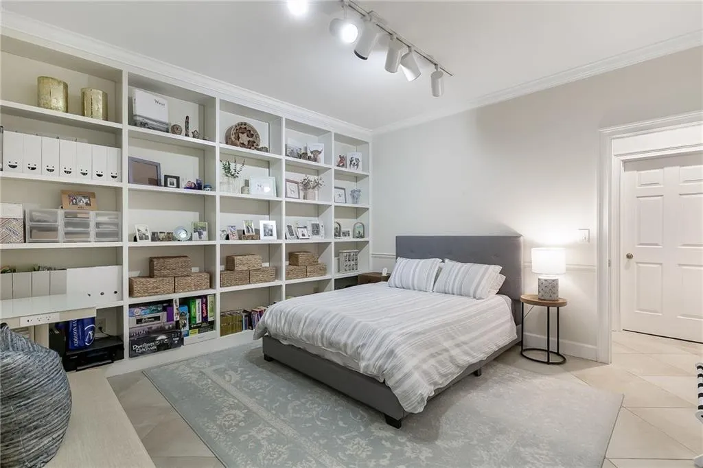 7155 Roswell Road Unit 16, Atlanta, Georgia 30328, 3 Bedrooms Bedrooms, ,3 BathroomsBathrooms,Residential,Sold,7155 Roswell Road Unit 16,7730140