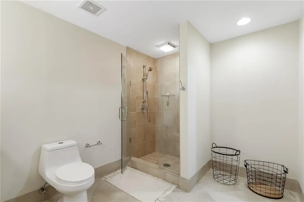 7155 Roswell Road Unit 16, Atlanta, Georgia 30328, 3 Bedrooms Bedrooms, ,3 BathroomsBathrooms,Residential,Sold,7155 Roswell Road Unit 16,7730140