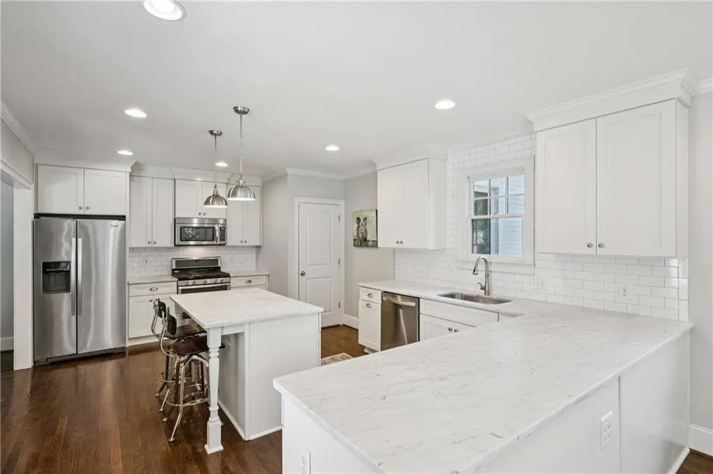 521 Collier Road Nw, Atlanta, Georgia 30318, 4 Bedrooms Bedrooms, ,3 BathroomsBathrooms,Residential,For Sale,521 Collier Road Nw,7631228
